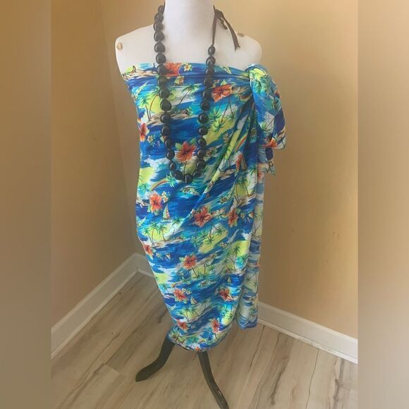 Oversized Summer Sarong/Wrap in Hawaiian Print - Picture 2 of 3